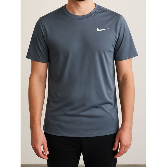 Nike Dri-Fit The Nike Tee Men’s Athletic T-Shirt Gray Size M Short Sleeve Logo - Picture 1 of 9